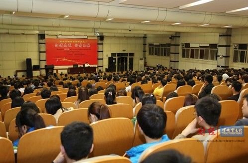 朱國(guó)凡：服務(wù)業(yè)要打造優(yōu)良的服務(wù) 賺良心錢