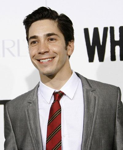 Drew Barrymore arrives at premiere of