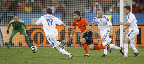 Brazil, Netherlands make into quarters