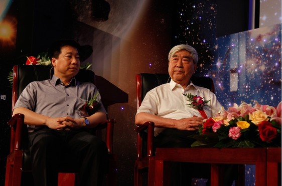 楊利偉航天科普課堂開講 與“神十”王亞平“天地呼應”