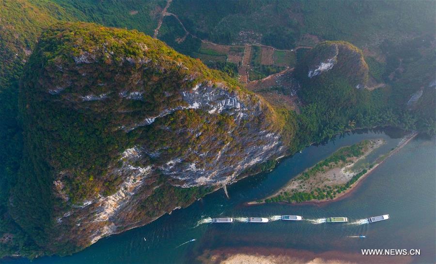 Scenery of Lijiang River in S China's Guilin
