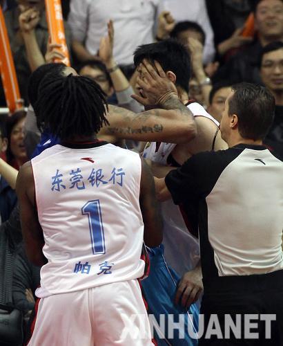 籃協公布打架事件處罰：查爾斯杜鋒躲過禁賽