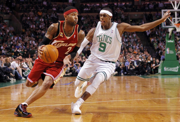 NBA：詹姆斯三雙騎士黯然出局 綠衫軍4:2晉級(jí)戰(zhàn)魔術(shù)