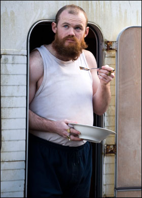 魯尼化身“丐幫弟子” 可跟坎通納飆演技