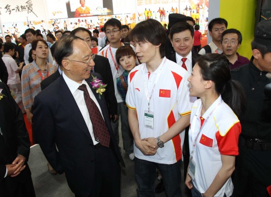 佟健：戀愛后老憋屈了 現(xiàn)在還沒想過結(jié)婚的事