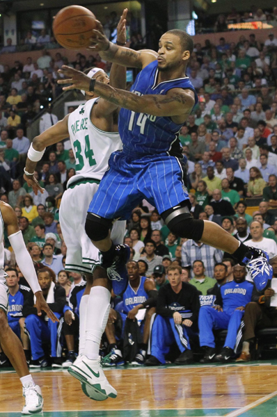 NBA：魔術(shù)拒絕被橫掃 客場(chǎng)加時(shí)險(xiǎn)勝凱爾特人