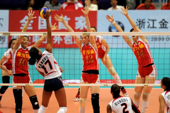 女排精英賽：中國隊(duì)3:0完勝多米尼加