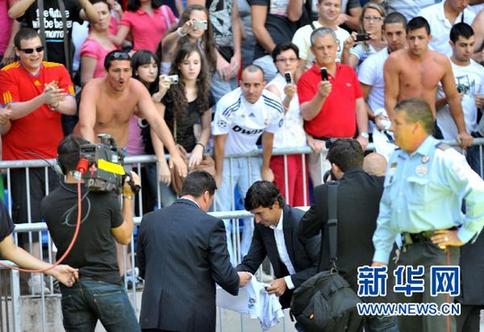 “再見，隊長！”——傳奇勞爾告別皇馬