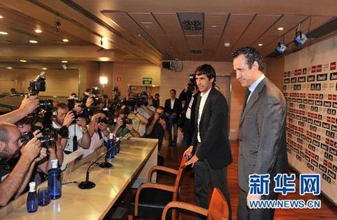 “再見，隊長！”——傳奇勞爾告別皇馬