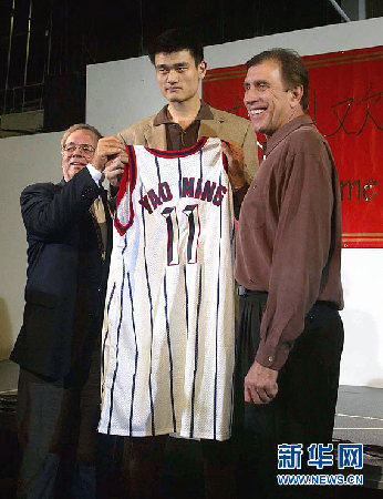 “難說再見!”:姚明NBA生涯全回顧