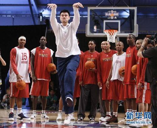 “難說再見！”：姚明NBA生涯全回顧