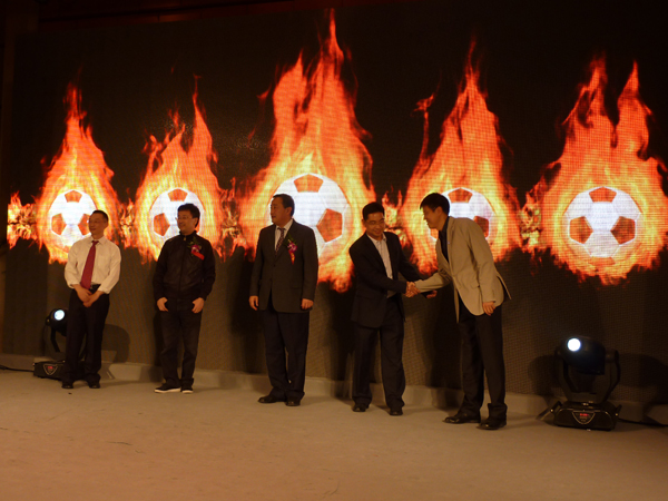 2012-2013特步大五聯(lián)賽新賽季發(fā)布會在京召開 發(fā)布全新品牌理念“玩轉(zhuǎn)我的賽場”
