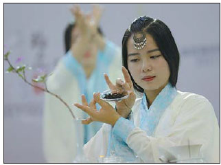 Cross-Straits fair gets underway