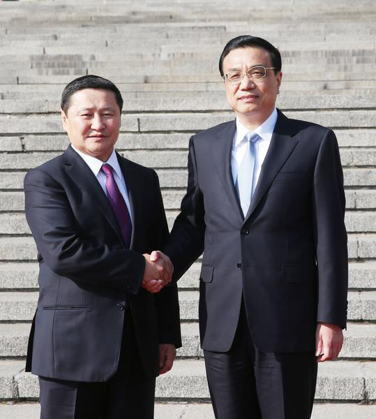 Chinese, Mongolian PMs pledge cooperation