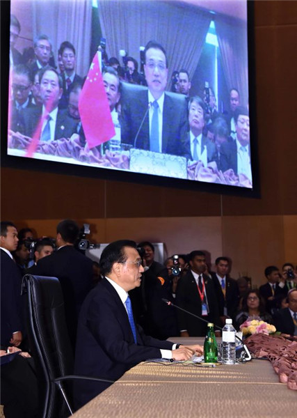 Chinese premier attends 18th ASEAN-China summit in Malaysia