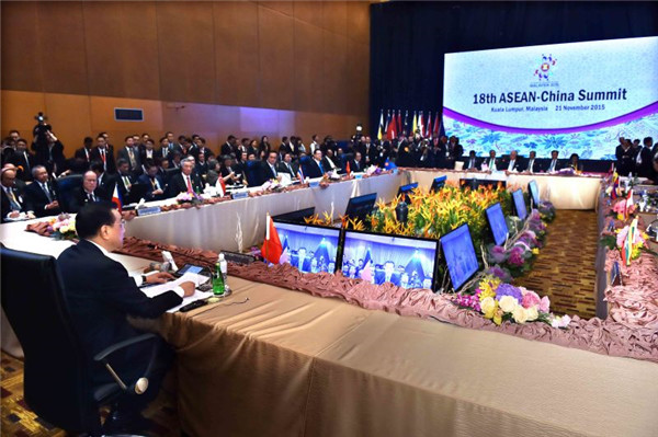 Chinese premier attends 18th ASEAN-China summit in Malaysia
