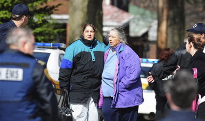 Gunman 'lying in wait' kills 3 Pittsburgh officers