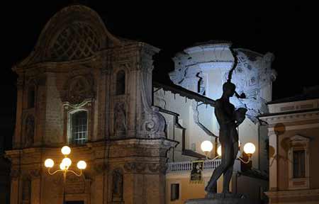 Death toll in Italy quake rises to 250