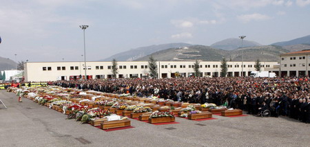 Italy holds state funeral as quake toll hits 289