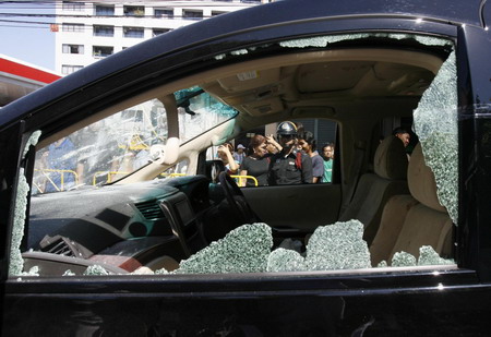 Gunmen attack Thai protest leader