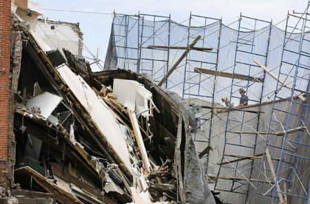 Four-story residence collapses in New York