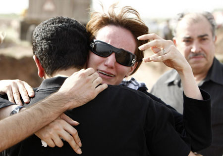 Relatives mourn Iran plane crash victims