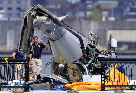 Air controller with link to crash in NY suspended