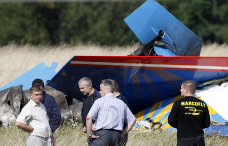 2 Russian jet fighters collide in air show rehearsal