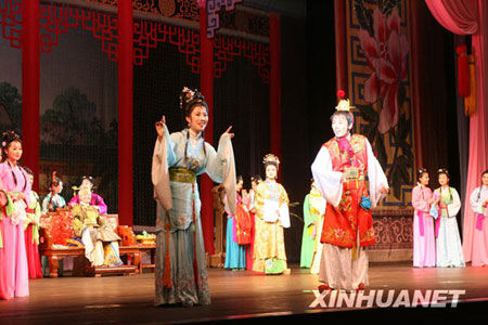 DPRK Kim Jong-il meets Hu's special envoy