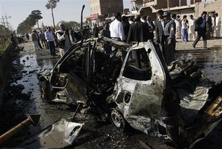 Top Afghan official threatens to quit after attack