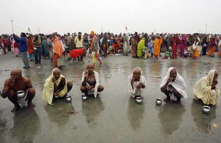 Stampede kills 7 India Hindu pilgrims