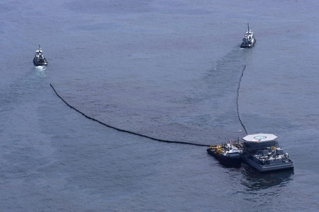 BP to show live video during spill-shutoff bid