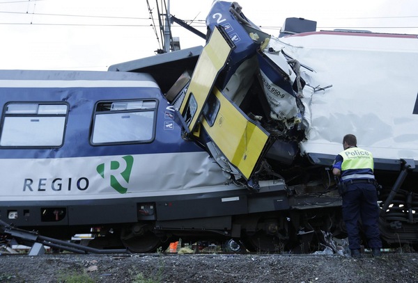 Train collision injures dozens in Switzerland