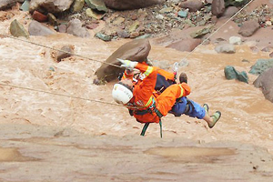 Cars become boats due to heavy rain