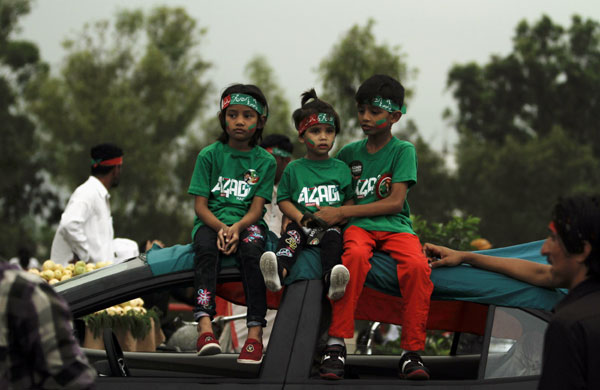 Anti-govt marches enter Pakistani capital