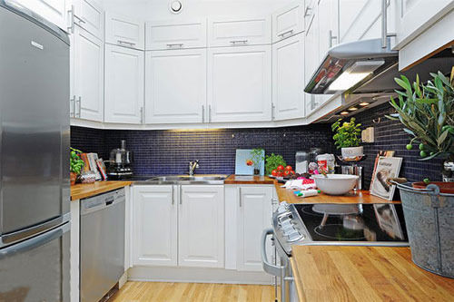 白色廚房櫥柜 家中演繹美味情緣