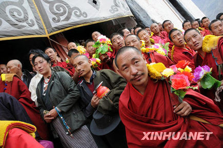 西藏昌都舉行迎請強巴佛大型佛事活動[組圖]