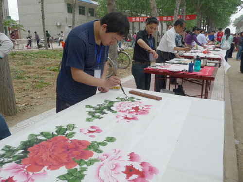 藝術(shù)在民間 走入農(nóng)民牡丹畫創(chuàng)作第一村[組圖]
