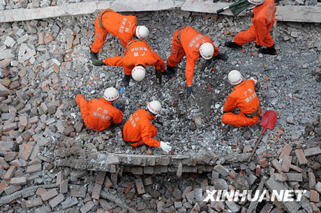 柳州發生在拆樓房倒塌事故 已造成2人死亡[組圖]