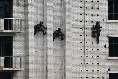 北京衛戍區警衛三師向中外記者開放[組圖]