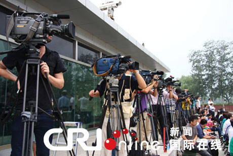 北京衛(wèi)戍區(qū)警衛(wèi)三師向中外記者開放[組圖]