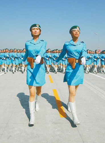 國慶閱兵受閱武器全部國產(chǎn) 全景展示現(xiàn)役裝備