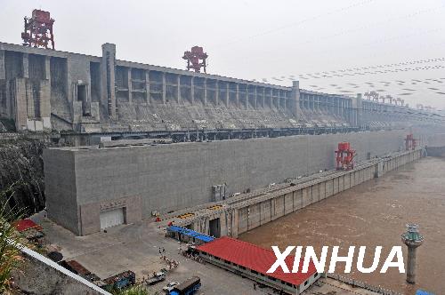 三峽工程2009年試驗性蓄水于15日凌晨正式啟動