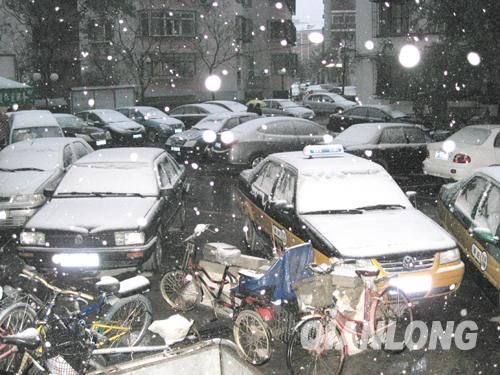 北京受降雪影響部分航班延誤 已啟動(dòng)應(yīng)急預(yù)案