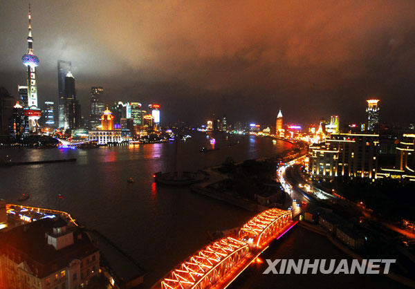 上海蘇州河河口再現(xiàn)“浦江勝景”